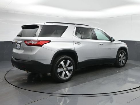 Used 2019 Chevrolet Traverse LT w/ LT Premium Package AWD/4WD image 7