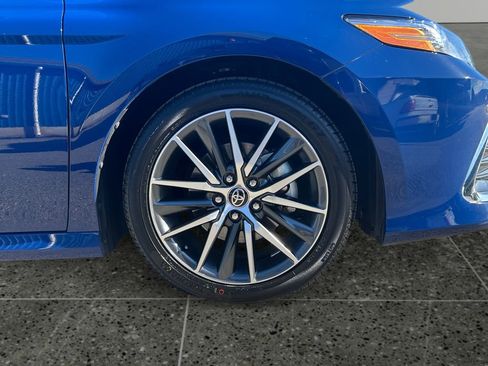 Used 2023 Toyota Camry XLE w/ Navigation Package FWD image 9