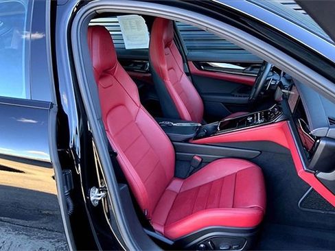 Used 2025 Porsche Panamera 4 image 24