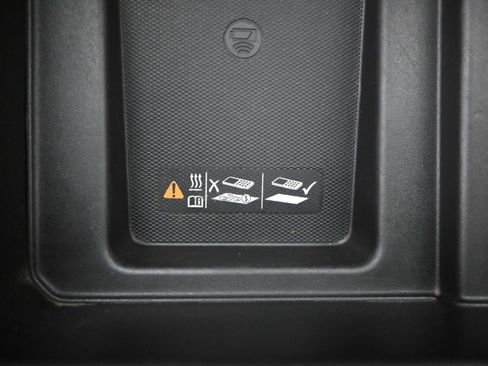 Used 2021 GMC Sierra 3500 AT4 image 37