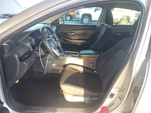 Used 2020 Nissan Sentra SV image 7
