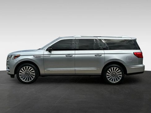 Used 2020 Lincoln Navigator L Reserve w/ Luxury Package AWD/4WD image 4