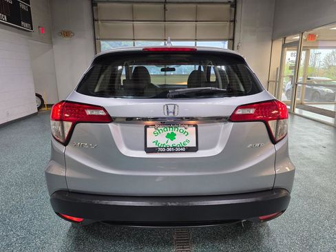 Used 2021 Honda HR-V LX image 8