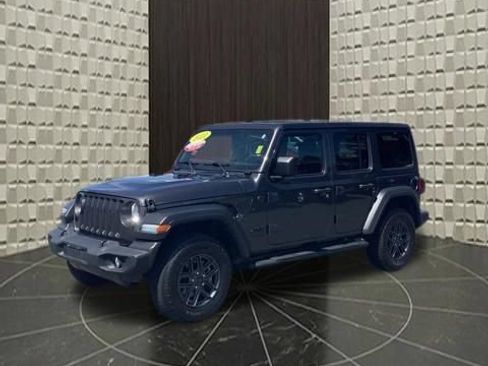 Certified 2022 Jeep Wrangler Unlimited Sport AWD/4WD image 12