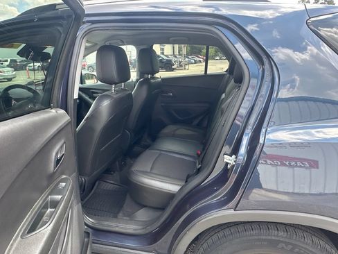 Used 2018 Chevrolet Trax LT w/ Driver Confidence Package FWD image 12