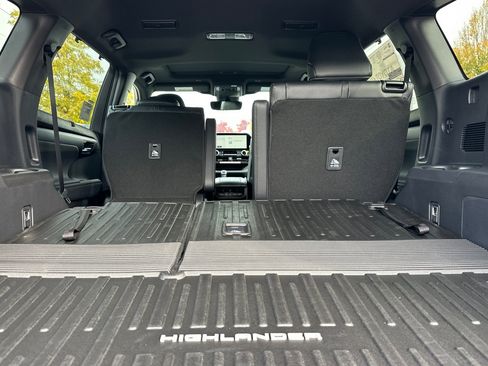 New 2026 Toyota Highlander XSE image 14