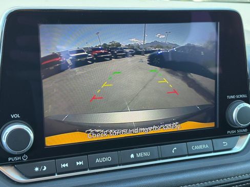 Used 2025 Nissan Rogue SV AWD/4WD image 25