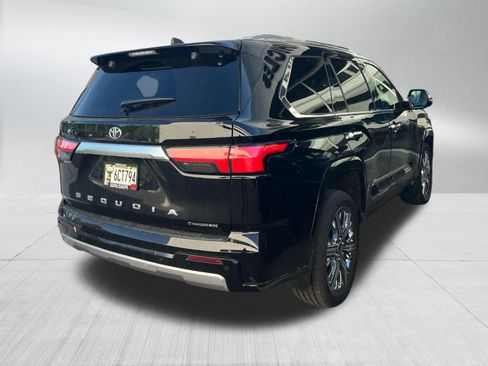 Used 2025 Toyota Sequoia Capstone AWD/4WD image 5