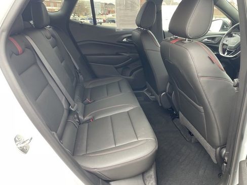 Used 2025 Chevrolet Trax RS w/ Driver Confidence Package image 34