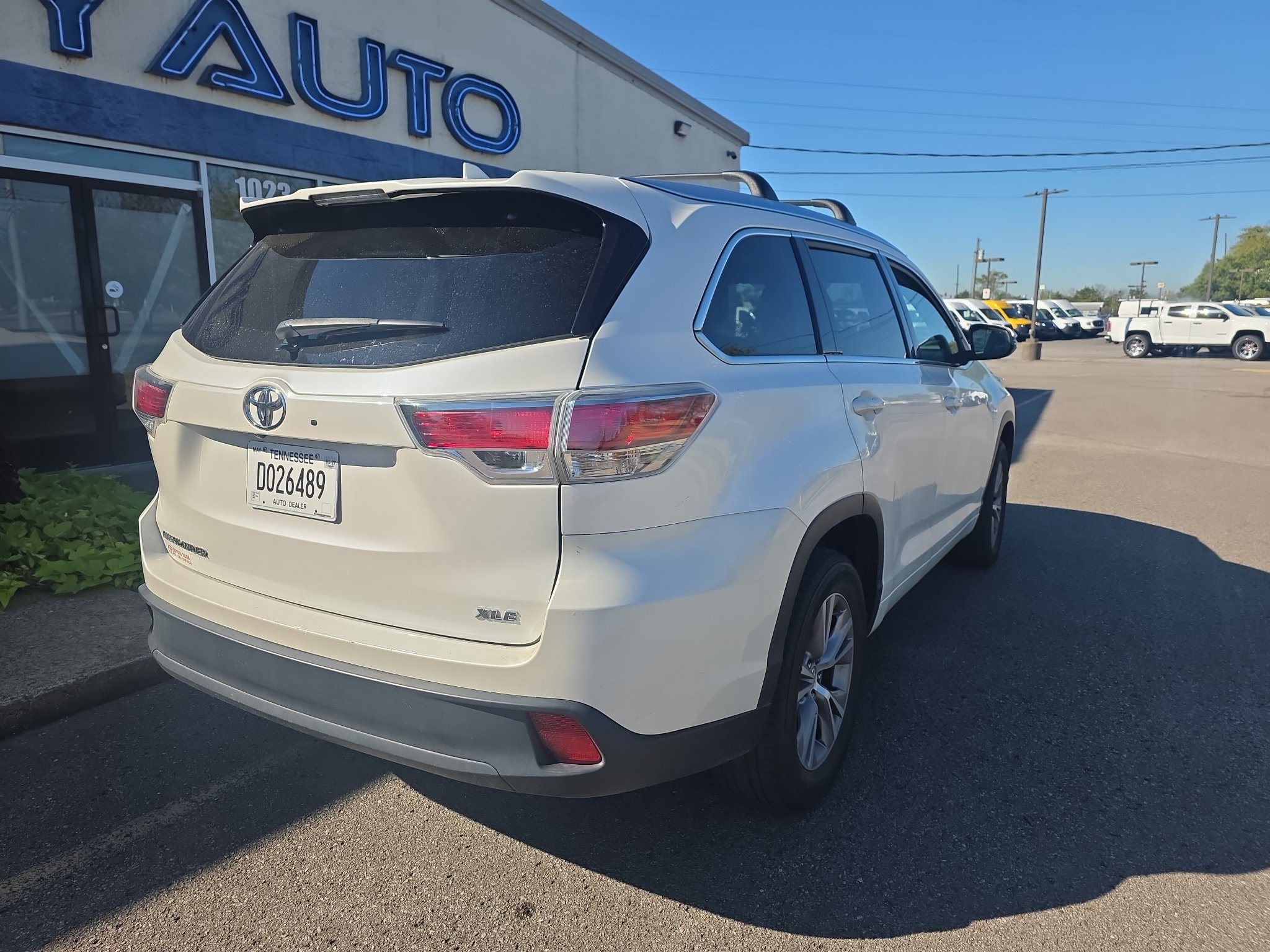 Used 2015 Toyota Highlander XLE FWD image 4