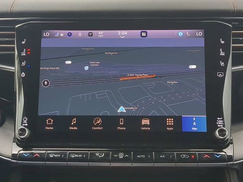Used 2025 Jeep Grand Wagoneer Series III w/ Rear Seat Video Group 1 AWD/4WD image 28