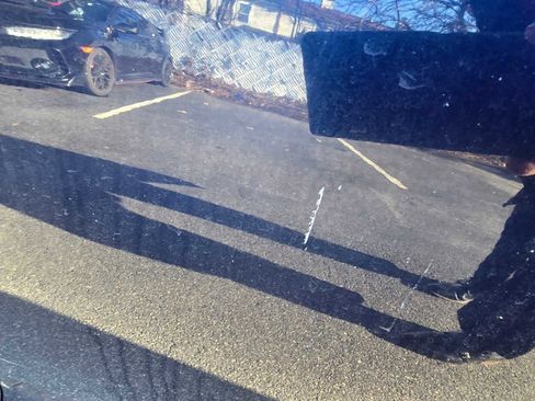 Used 2015 Chrysler 300 Limited image 22