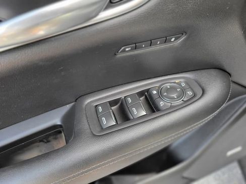 Used 2020 Cadillac XT5 Premium Luxury image 16