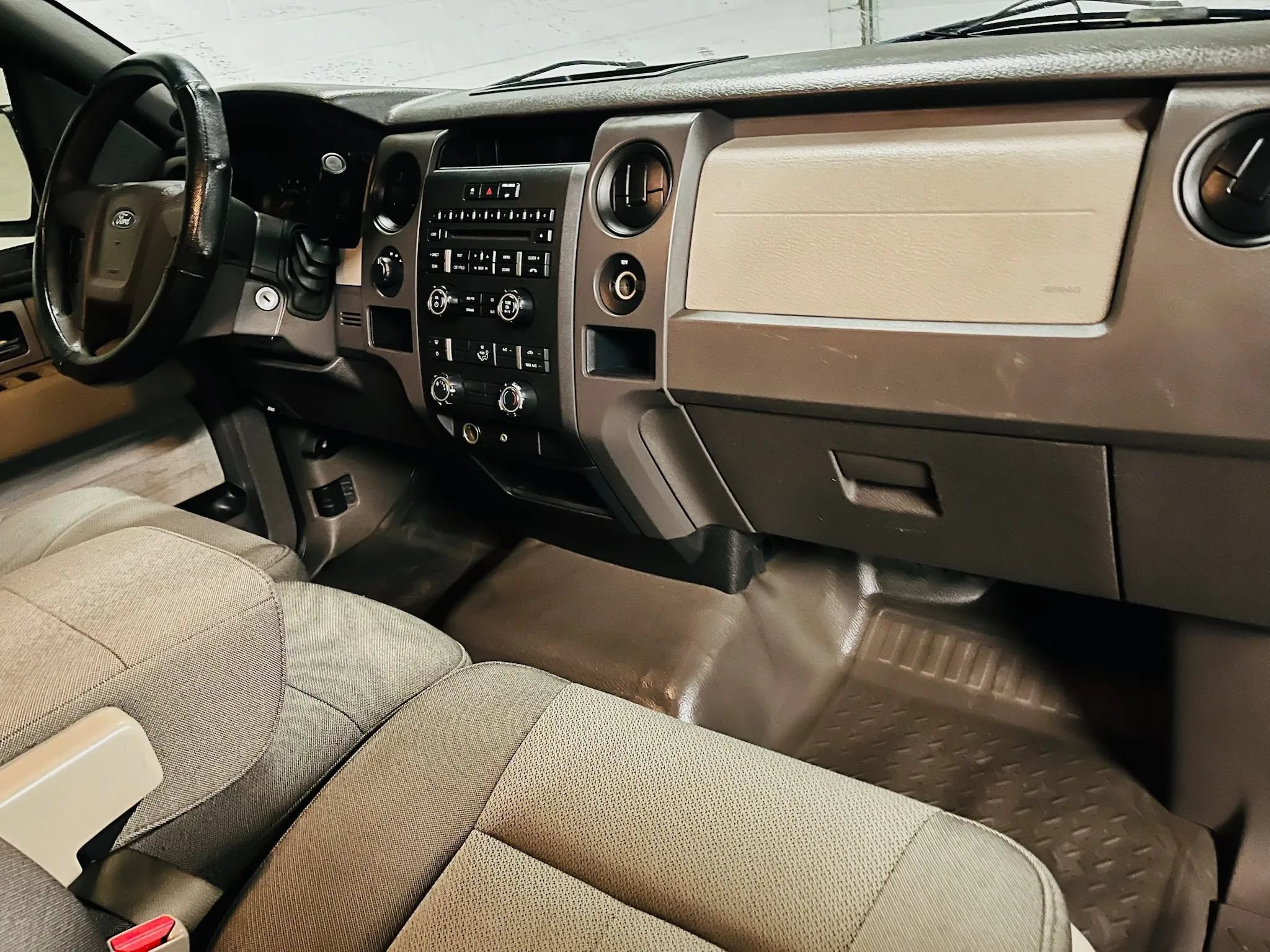 Used 2010 Ford F150 STX AWD/4WD image 13