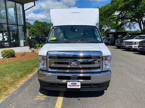 New 2027 Ford E-350 and Econoline 350 Super Duty w/ Power Equipment Group RWD image 2