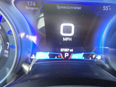 Used 2021 Chrysler 300 Touring L w/ Popular Equipment Group image 7