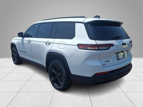 Used 2023 Jeep Grand Cherokee L Laredo AWD/4WD image 7