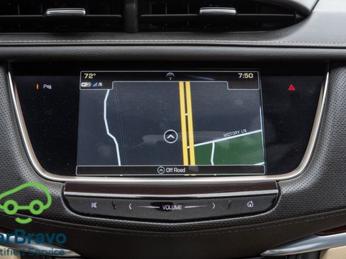 Used 2018 Cadillac XT5 Premium Luxury FWD image 16