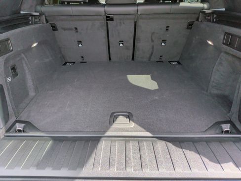 Used 2026 BMW X5 M Competition w/ Executive Package image 41