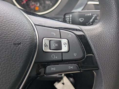 Used 2018 Volkswagen Tiguan S FWD image 26