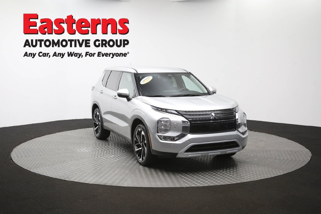 Used 2024 Mitsubishi Outlander SE AWD/4WD image 51