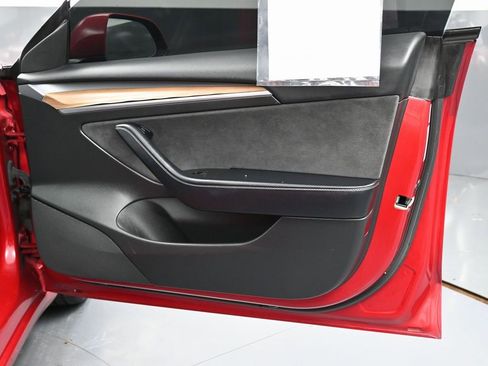 Used 2022 Tesla Model 3 Standard Range image 40