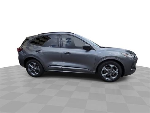Used 2024 Ford Escape ST-Line w/ Tech Pack #1 image 9
