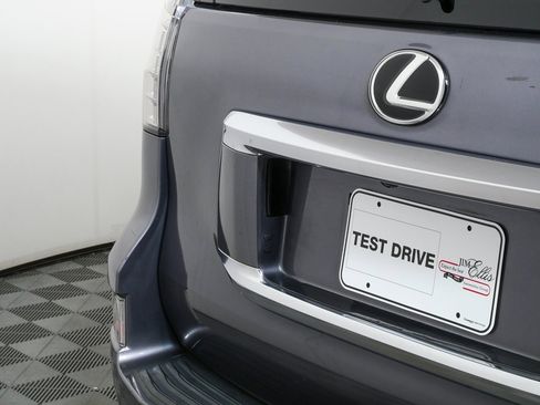 Used 2022 Lexus GX 460 Luxury image 34