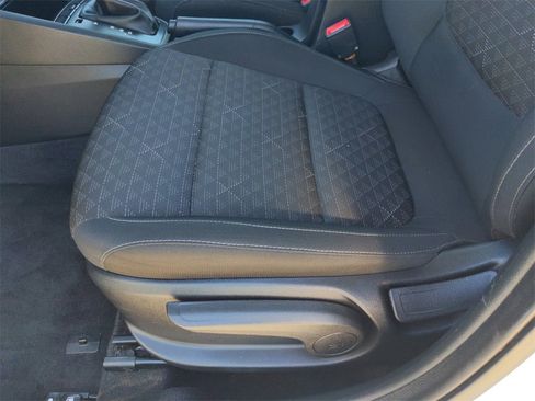 Certified 2022 Kia Rio S image 20