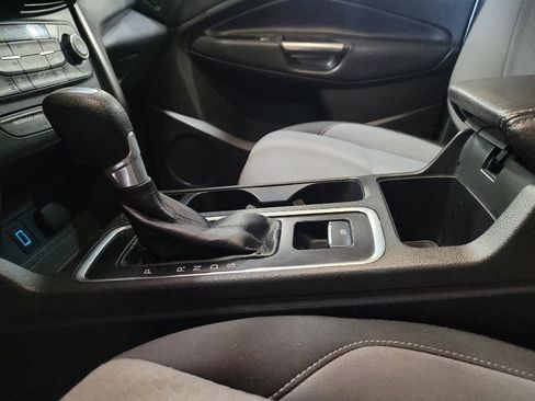 Used 2017 Ford Escape SE w/ Equipment Group 201A FWD image 26