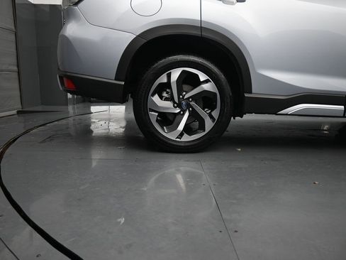Used 2022 Subaru Forester Touring image 10