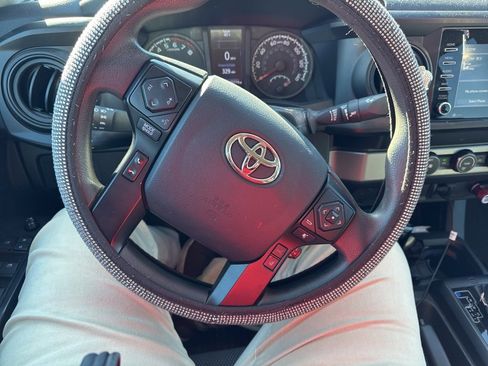 Used 2022 Toyota Tacoma SR image 13