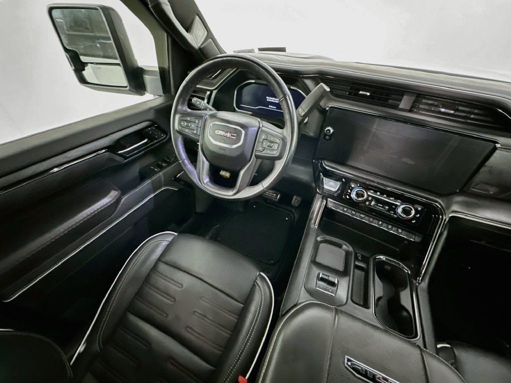 Used 2024 GMC Sierra 2500 AT4X AWD/4WD image 9
