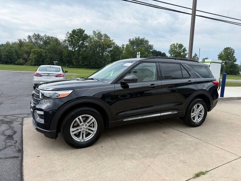 Certified 2023 Ford Explorer XLT w/ Equipment Group 202A AWD/4WD image 6