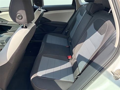 Used 2025 Volkswagen Taos S image 15