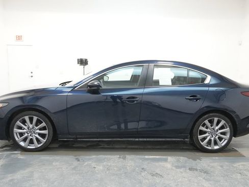 Used 2021 MAZDA MAZDA3 s image 4