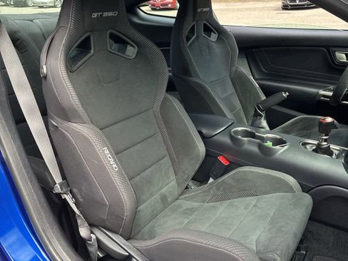 Used 2016 Ford Mustang Shelby GT350 w/ Track Package RWD image 14