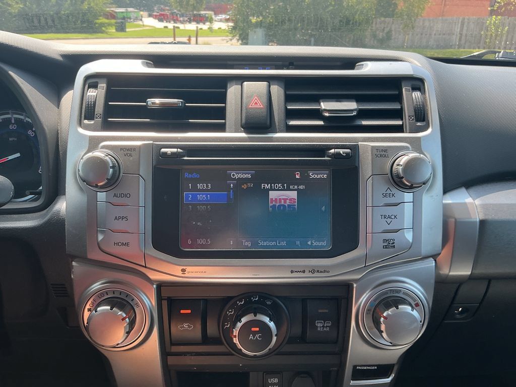 Used 2019 Toyota 4Runner SR5 Premium AWD/4WD image 31