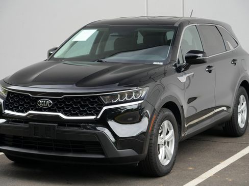 Used 2021 Kia Sorento LX FWD image 42