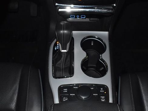 Certified 2020 Jeep Grand Cherokee Summit image 22