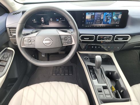 Used 2026 Nissan Sentra SL w/ Floor Mat Package FWD image 18