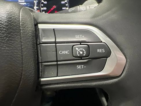 Used 2023 Jeep Compass Latitude AWD/4WD image 21