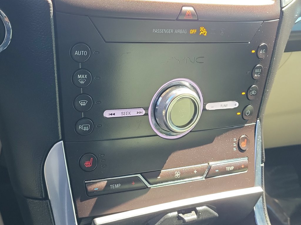 Used 2020 Ford Edge Titanium FWD image 18