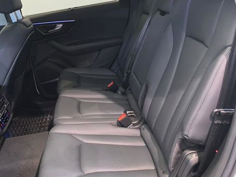Used 2023 Audi Q7 3.0T Prestige image 48