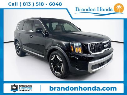 Used 2024 Kia Telluride EX w/ EX Captain's Chair Package