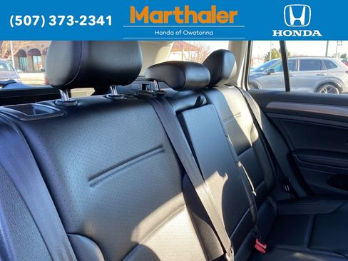 Used 2018 Volkswagen Golf Alltrack S image 18