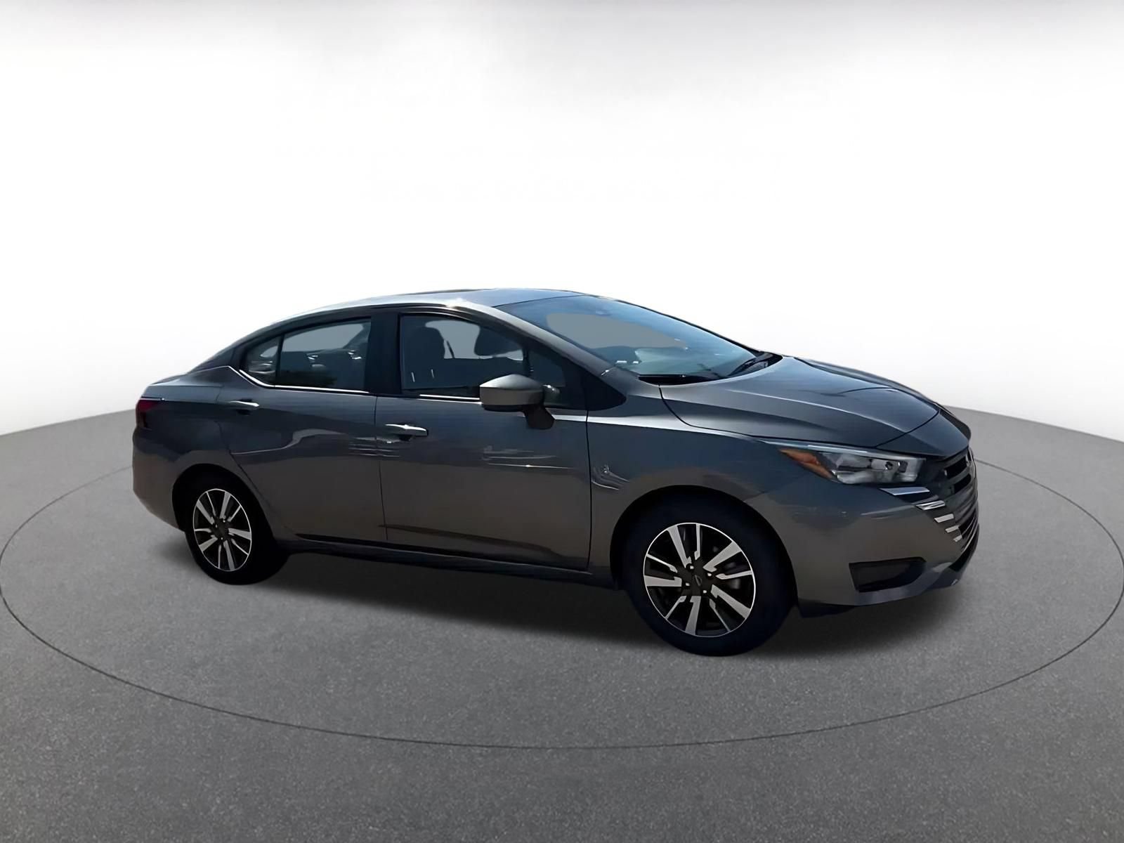 Used 2025 Nissan Versa SV FWD image 2