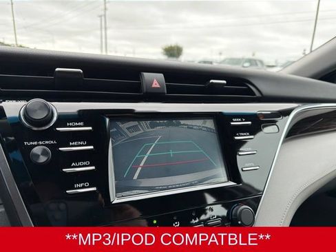 Used 2018 Toyota Camry LE FWD image 17