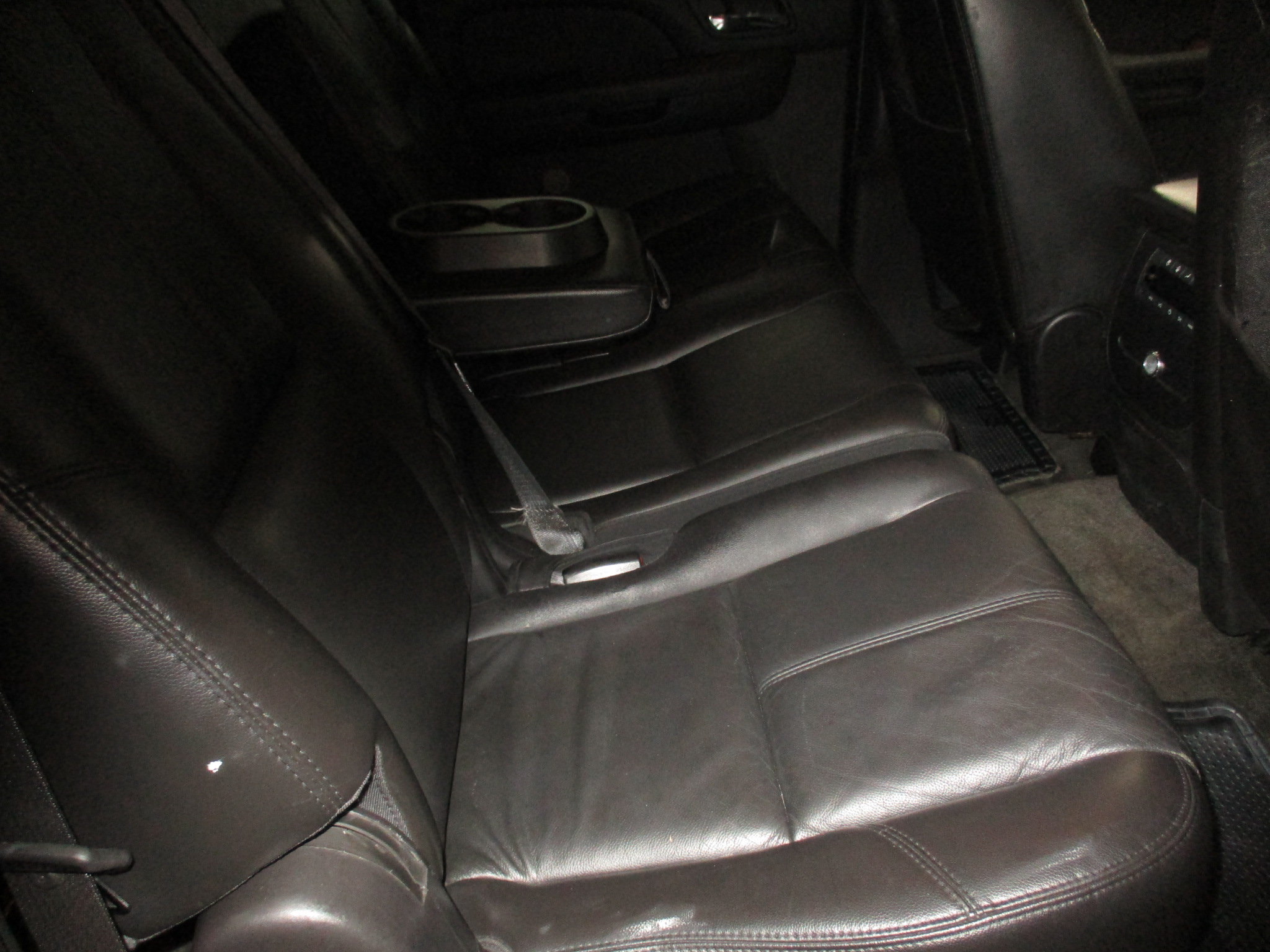 Used 2007 Chevrolet Suburban 2500 LT w/ LT Preferred Equipment Group AWD/4WD image 15