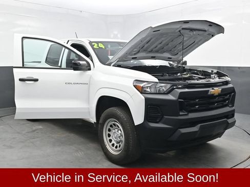 Used 2024 Chevrolet Colorado W/T w/ Safety Package RWD image 45